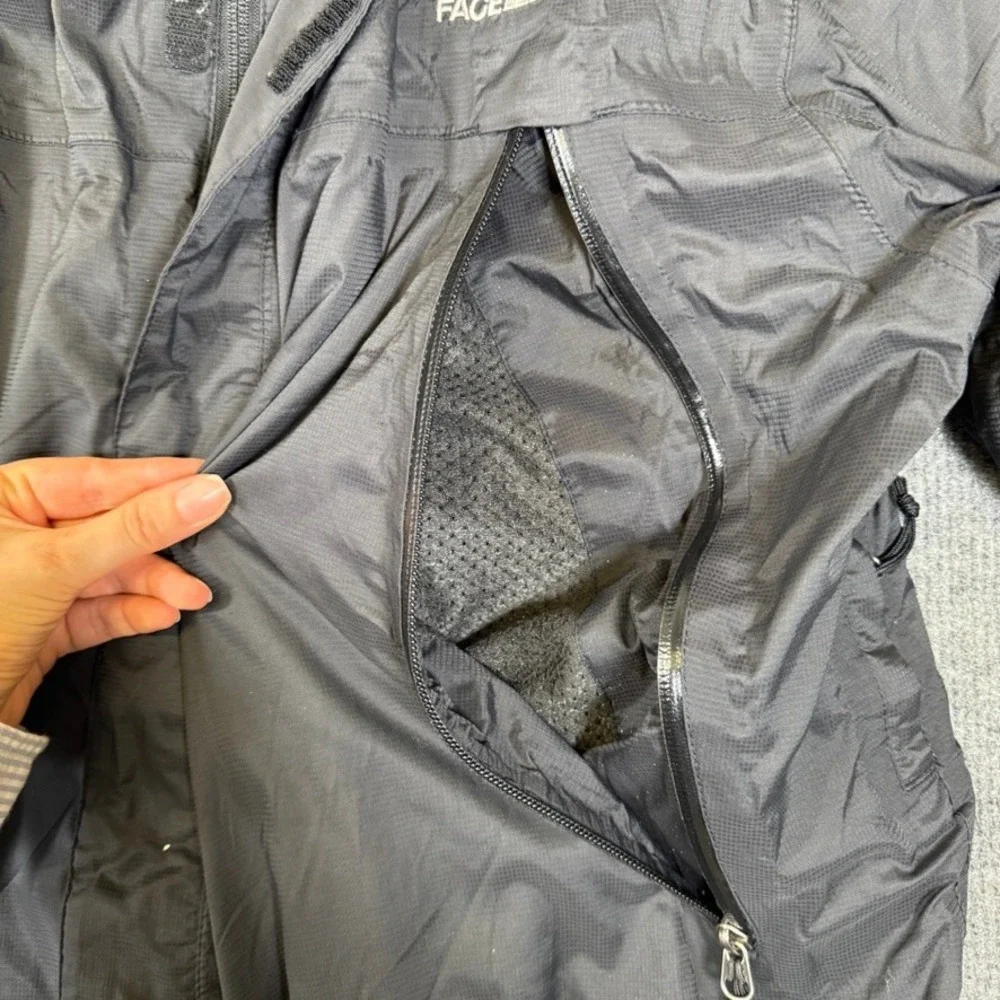 The North Face HyVent Rain Jacket Mens XL Black Waterproof Ripstop Parka Coat